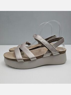 Munro Juniper Sandal Womens 9.5 NARROW Metallic Taupe Leather Platform Wedge